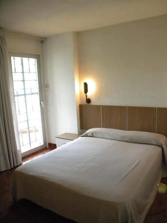 Apartamentos Alboran-Arysal Salou 0*,  España